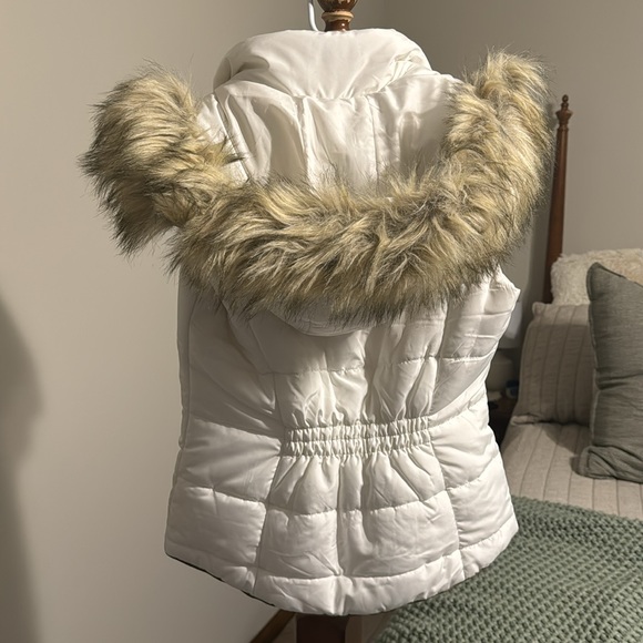 Prince & Fox Vest - Picture 3 of 4